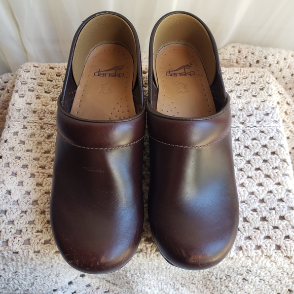 Dansko Brown Leather Women's Mules - Picture 2 of 9